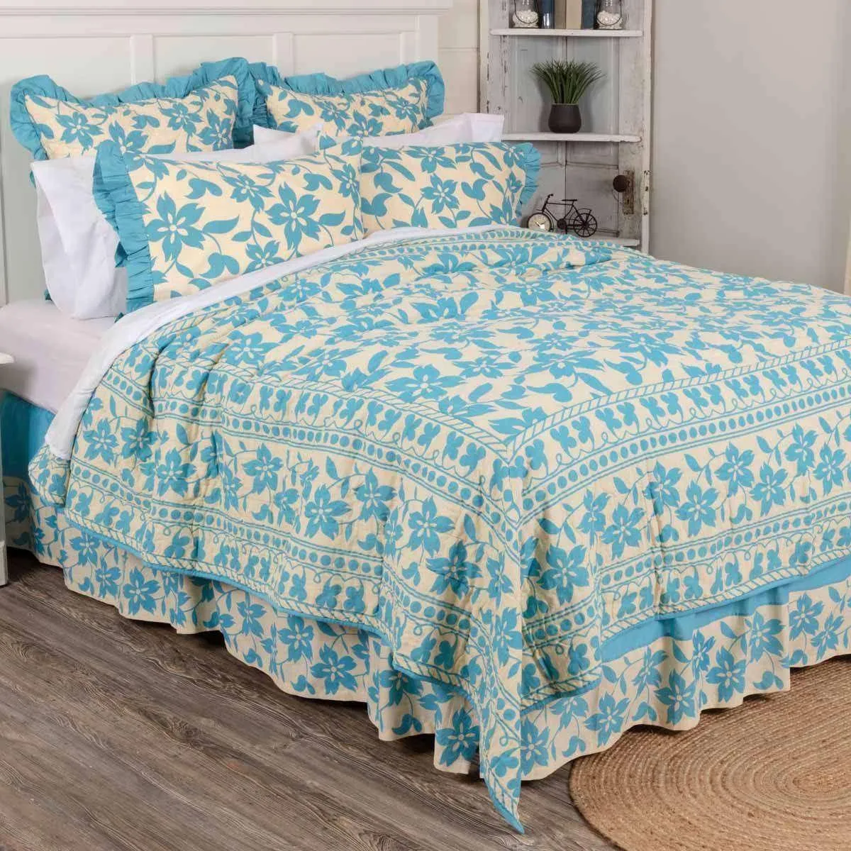 Briar Azure Queen Quilt 90Wx90L VHC Brands