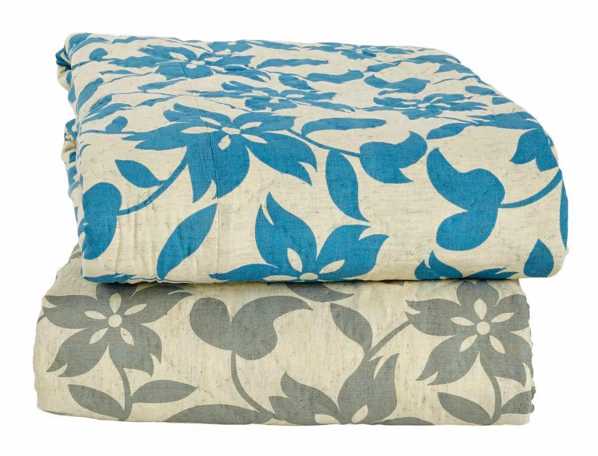 Briar Azure Queen Quilt 90Wx90L VHC Brands