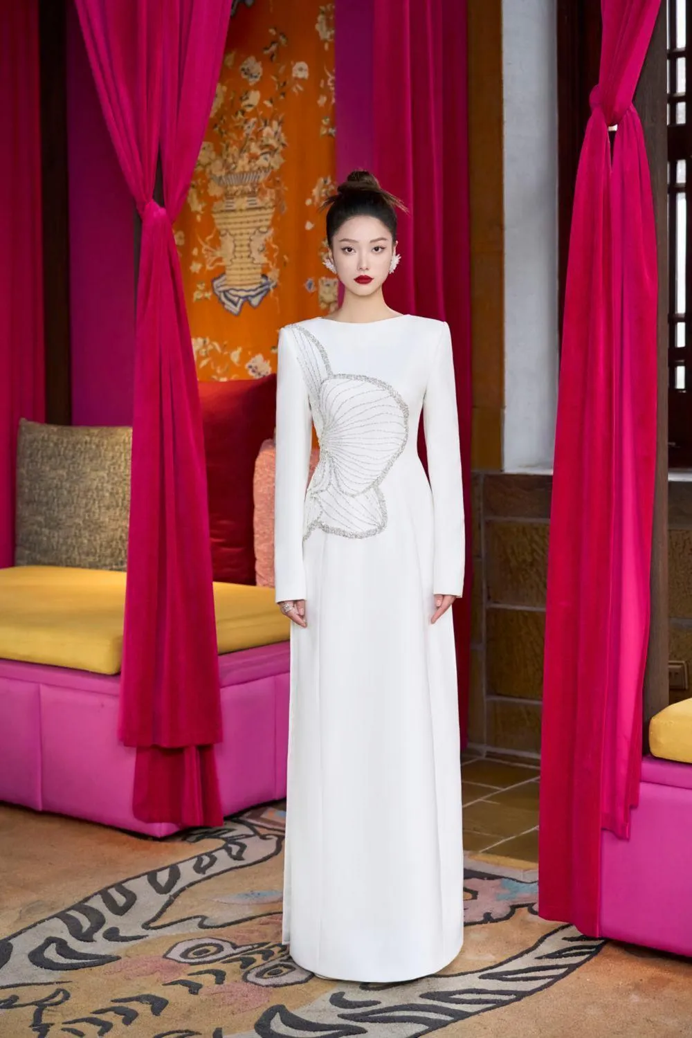 Magnolo Sheath Square Shoulder Velvet Satin Floor Length Ao Dai