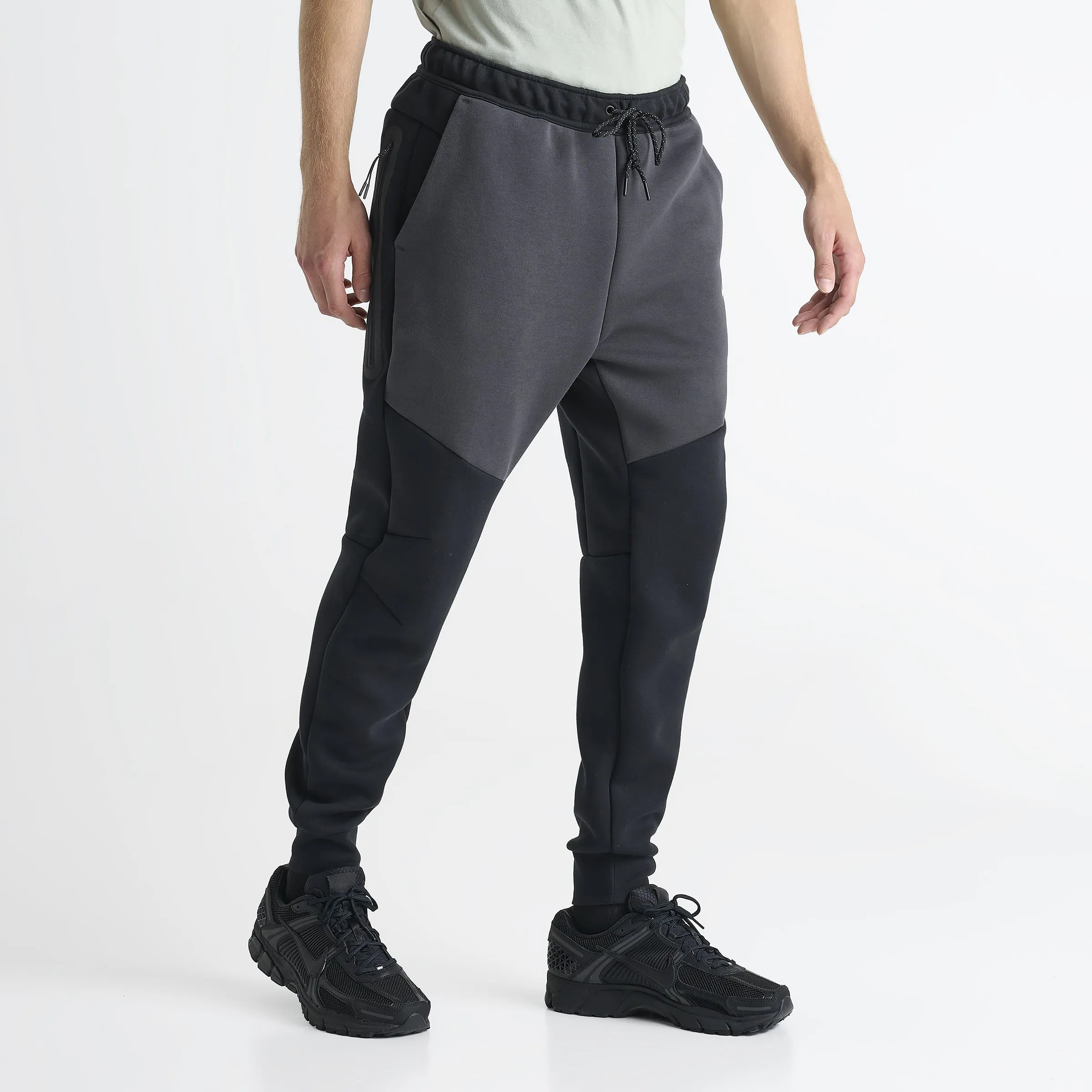 Nike Sportswear Tech Fleece Jogger Black / Anthracite / Green Strike