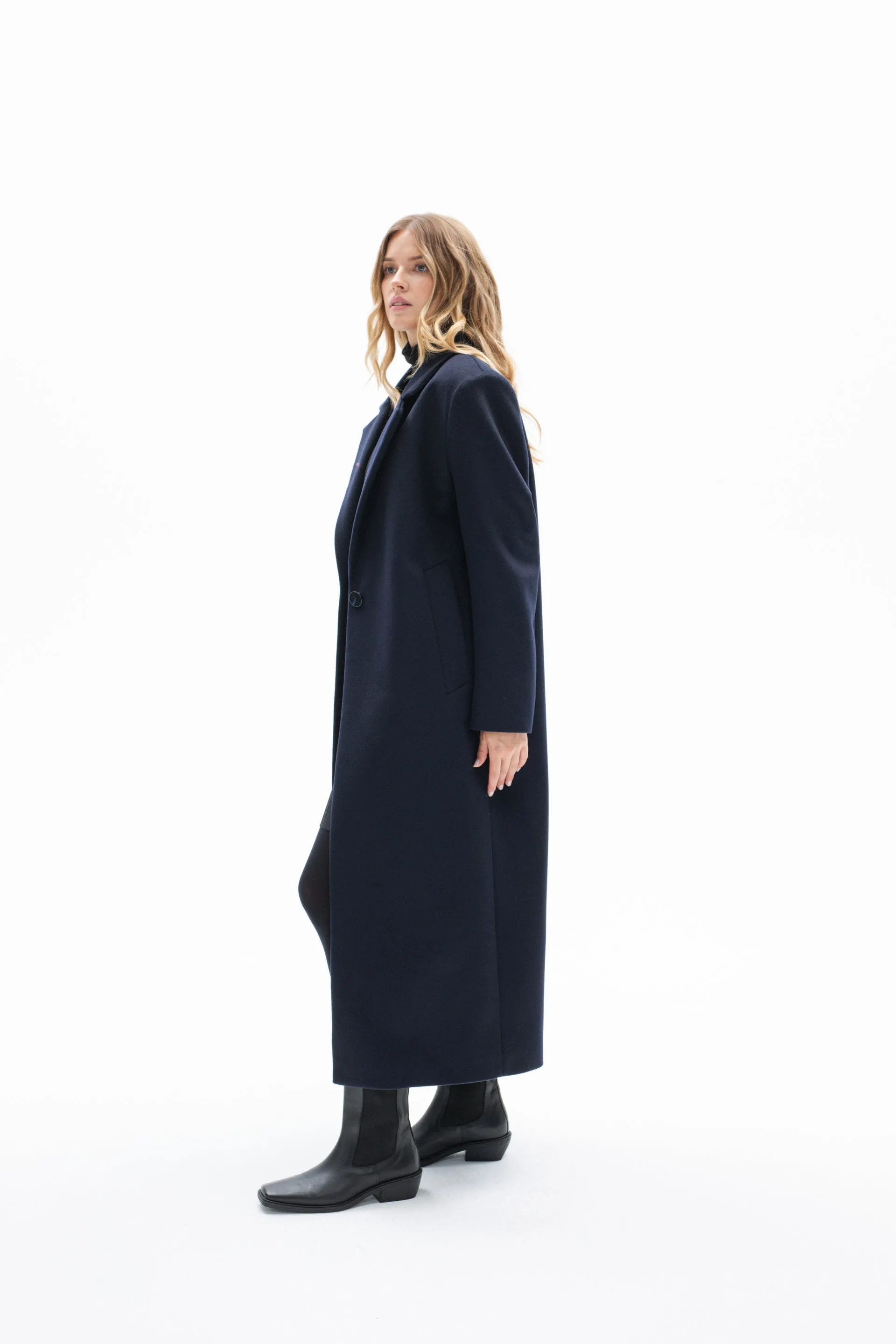 ONE BUTTON CLASSIC NAVY COAT