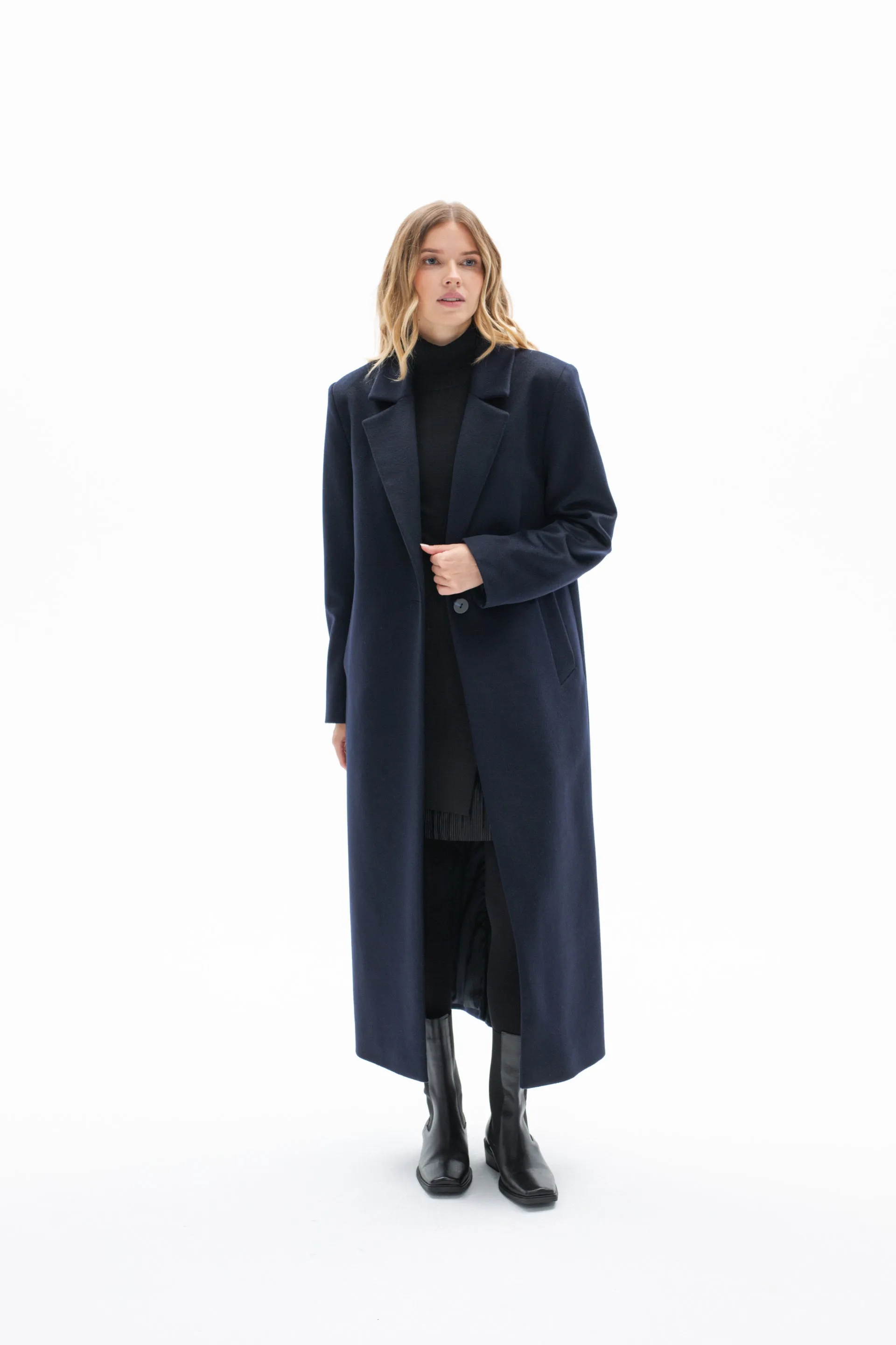 ONE BUTTON CLASSIC NAVY COAT